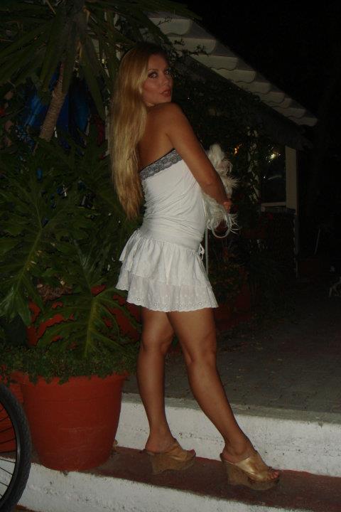 Η Κλάρα Μυροφορίδου σε sexy φωτογραφίες