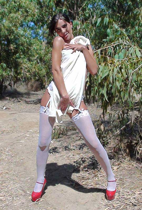 topless στην Κύπρο Κύπρια Nantia Brown