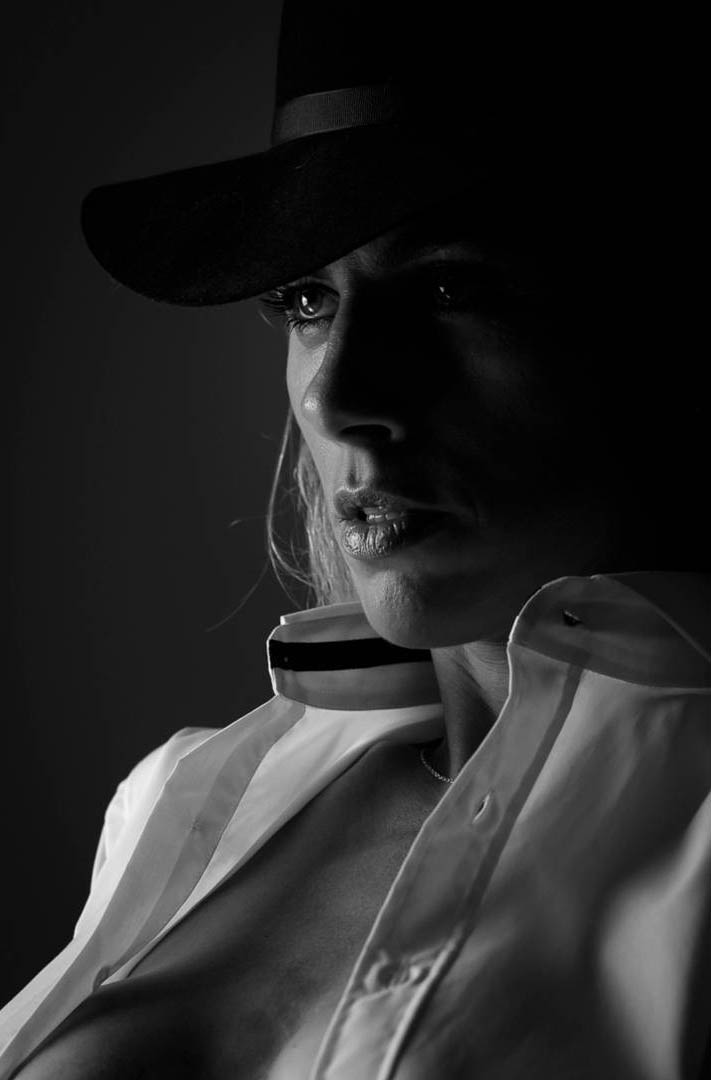 Η Ντορέττα Παπαδημητρίου σε σέξυ φωτογράφηση