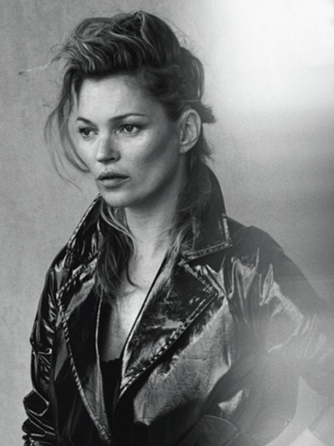 Topless φωτογραφίες της Kate Moss στο Vogue