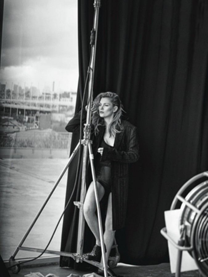 Topless φωτογραφίες της Kate Moss στο Vogue
