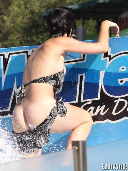 Είδαμε τον κώλο της Katy Perry ολόγυμνο