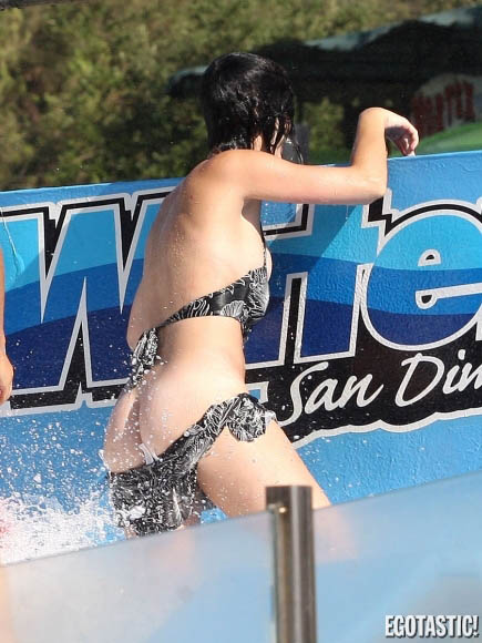Είδαμε τον κώλο της Katy Perry ολόγυμνο