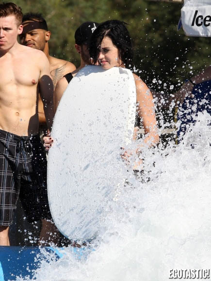 Είδαμε τον κώλο της Katy Perry ολόγυμνο