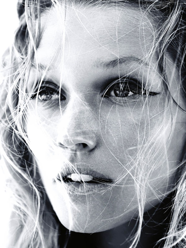 Η Γερμανίδα Toni Garrn, μοντέλο του οίκου Calvin Klein, σε σέξυ και topless φωτογραφίες στο Madame Lefigaro