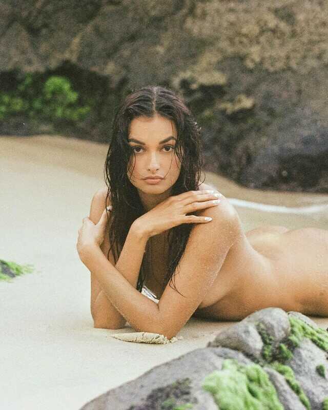 Η μουνάρα μοντέλο Gizele Oliveira σε γυμνές σέξι φωτογραφίες