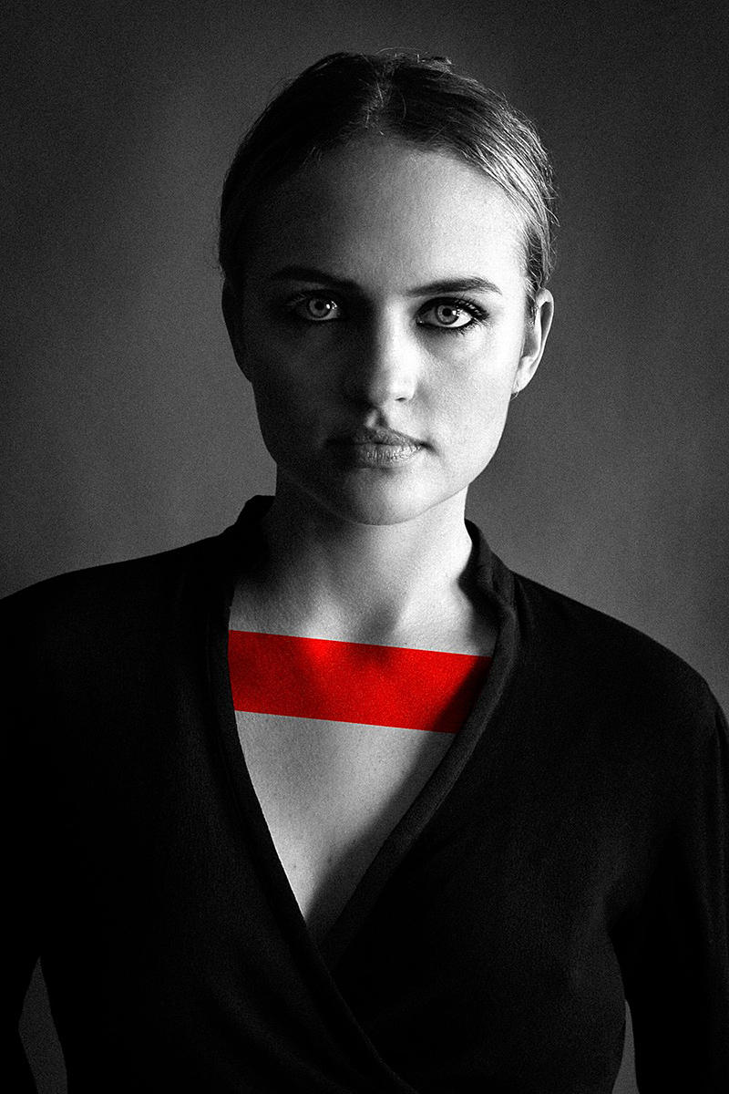 Γυμνές φωτογραφίες της ηθοποιού Madison Riley
