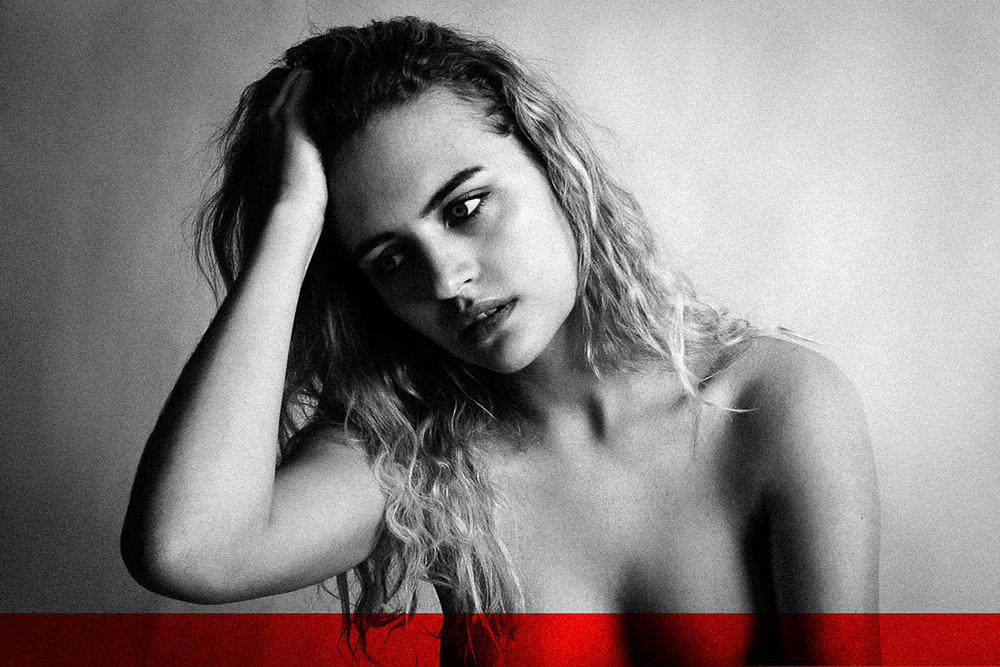Γυμνές φωτογραφίες της ηθοποιού Madison Riley