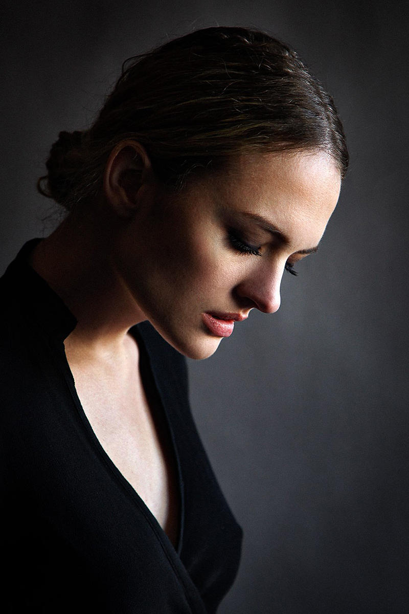 Γυμνές φωτογραφίες της ηθοποιού Madison Riley