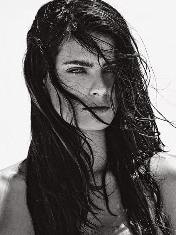 Η Isabeli Fontana και η Lais Ribeiro σε γυμνή φωτογράφηση στην παραλία για το περιοδικό Lui