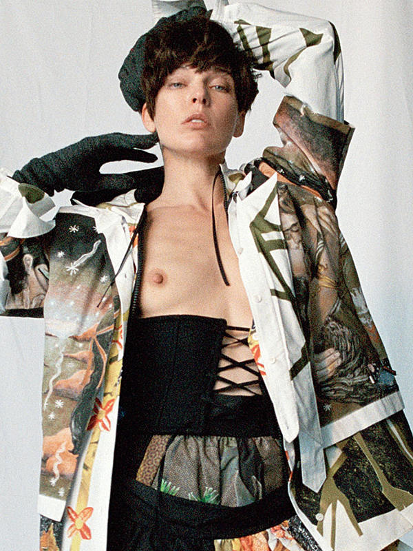 Η καυτή Milla Jovovich σε topless φωτογράφηση για το περιοδικό Pop