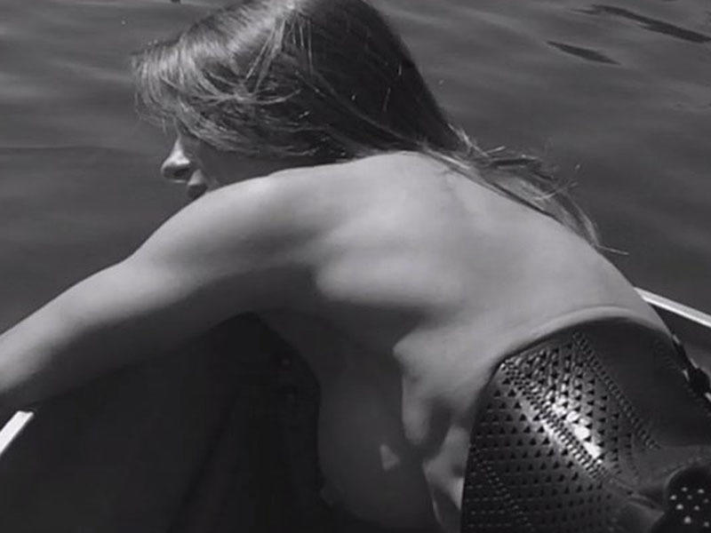 Το μοντέλο Autumn Holley σε topless φωτογραφίες