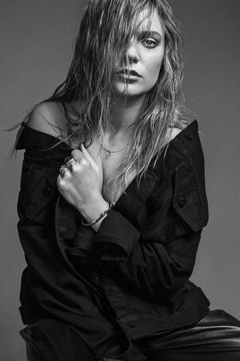 Η τραγουδίστρια Tove Lo σε topless φωτογραφίες