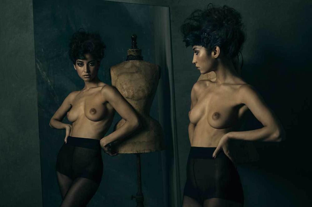 Η Emilie Payet σε γυμνές φωτογραφίες