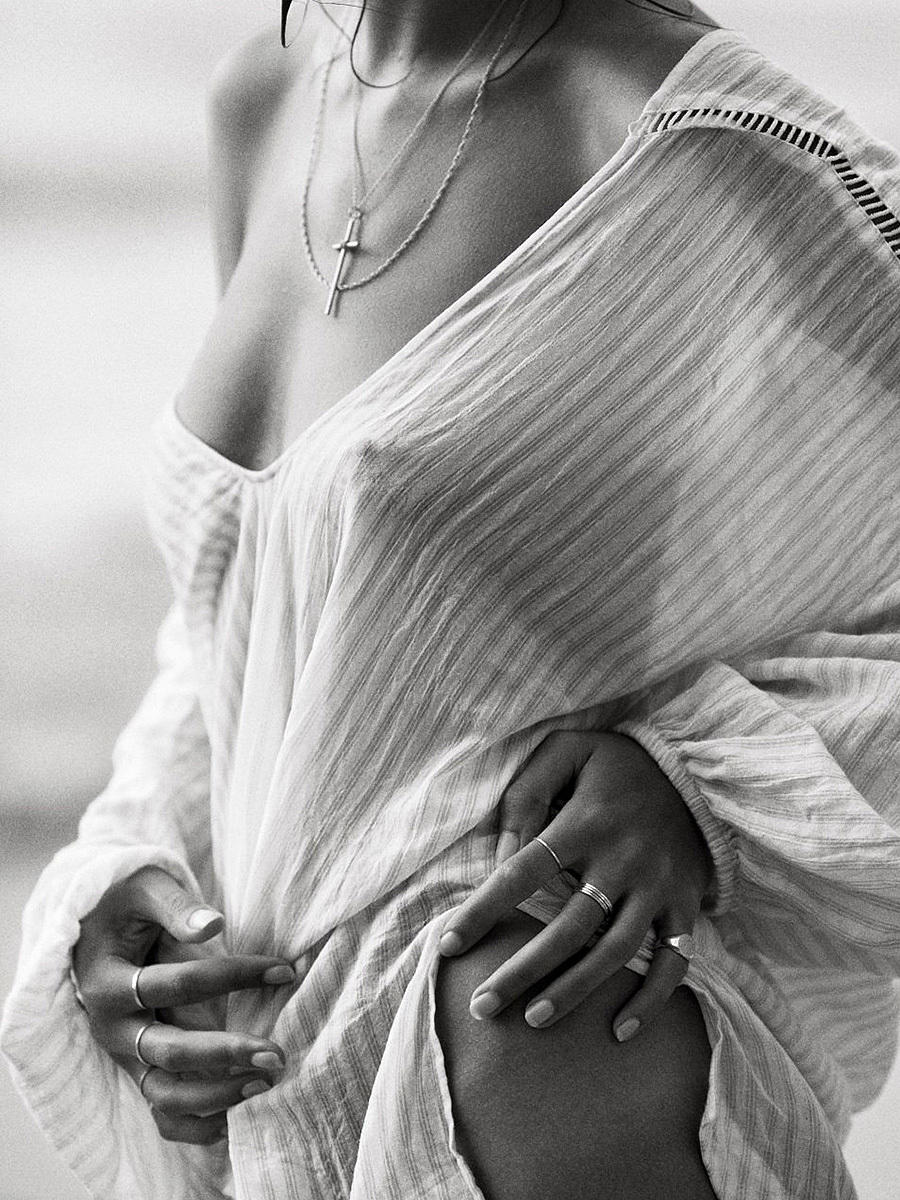 Joanna και Sarah Halpin topless