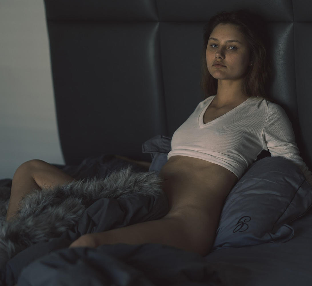 maelys garouis topless