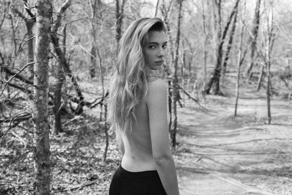 Jessie Kenner ημίγυμνη