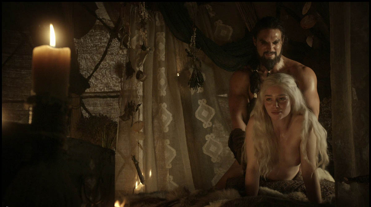 Γυμνές φωτογραφίες της μουνάρας Khaleesi από το Game Of Thrones