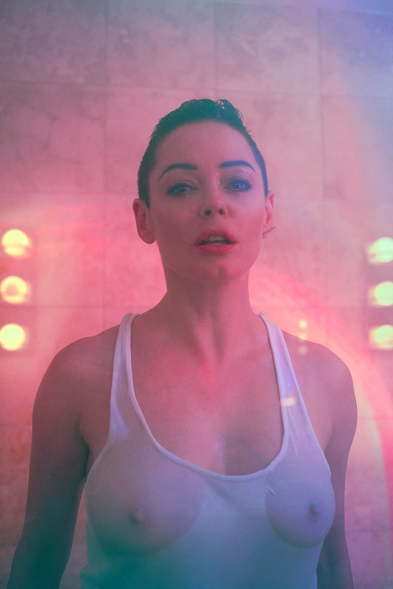 Τοπλες φωτογραφίες της Rose McGowan