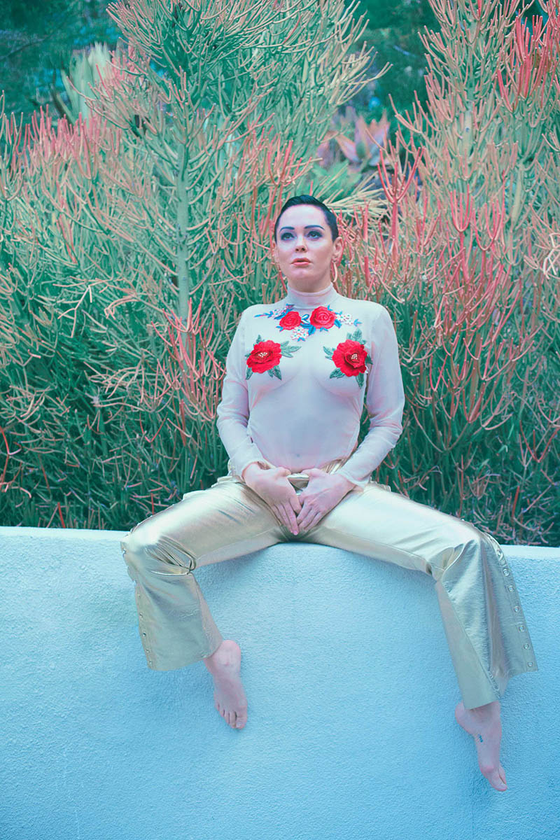 Τοπλες φωτογραφίες της Rose McGowan
