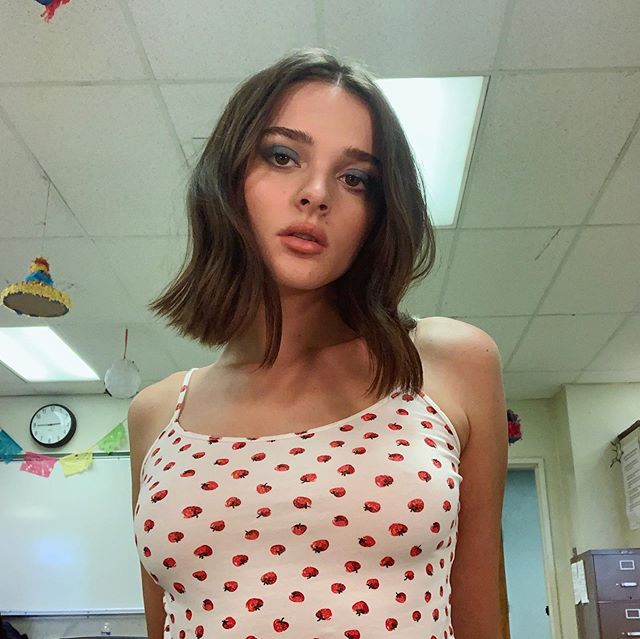 Σέξυ φωτογραφίες της Kate Carey από το instagram