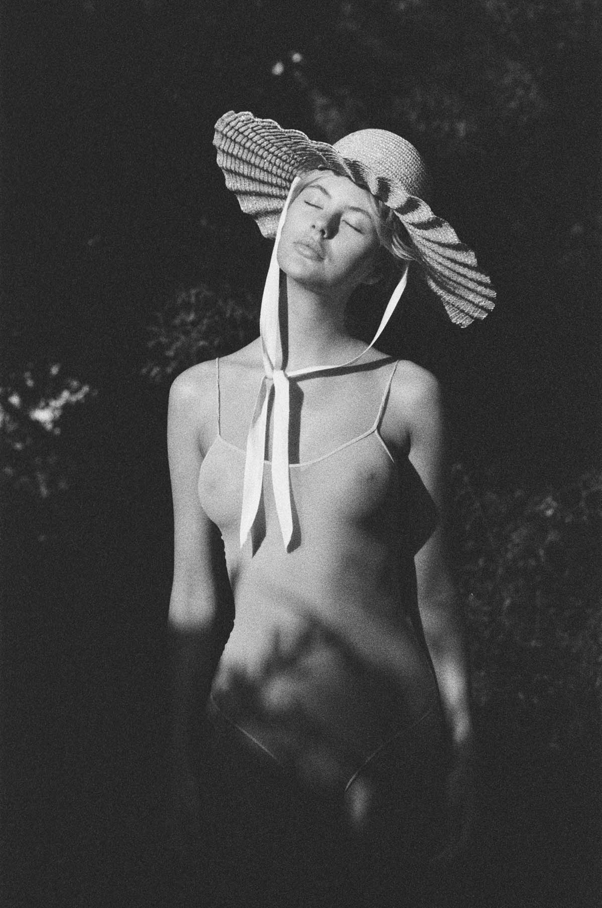 Topless φωτογραφίες του μοντέλου Natasja Madsen