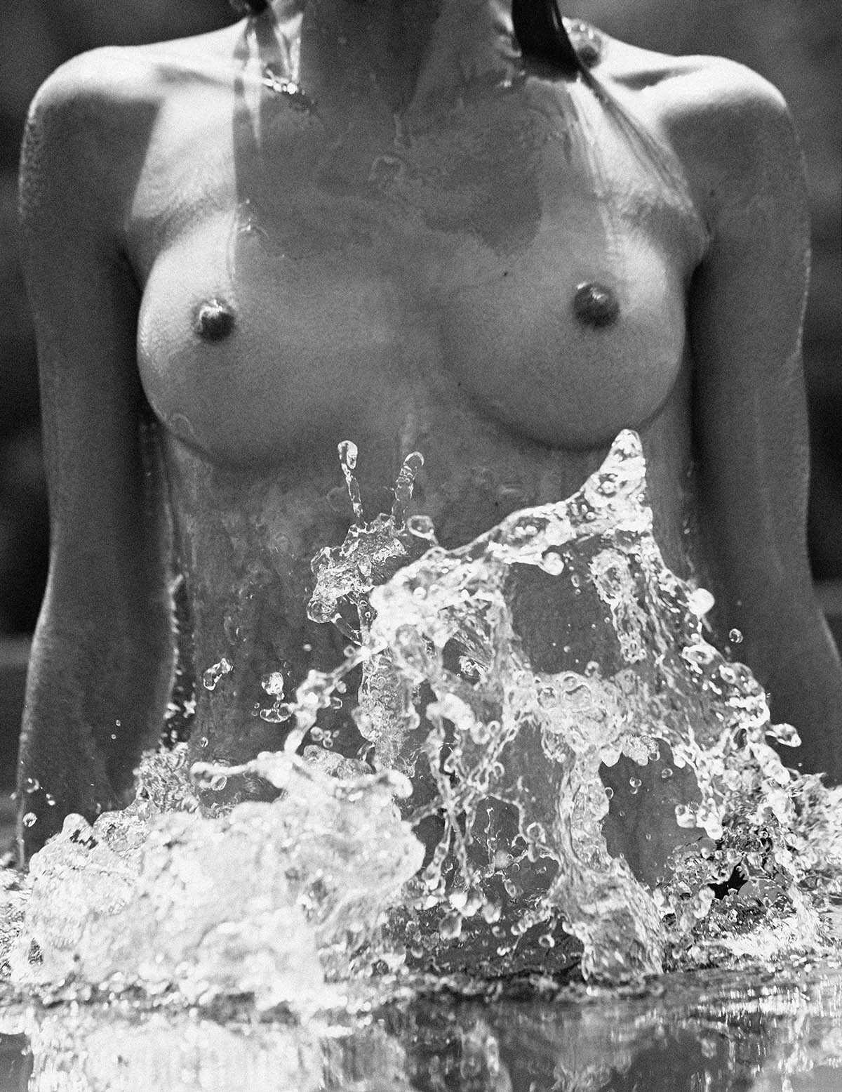 Topless και σέξι φωτογραφίες της Marta Aguilar