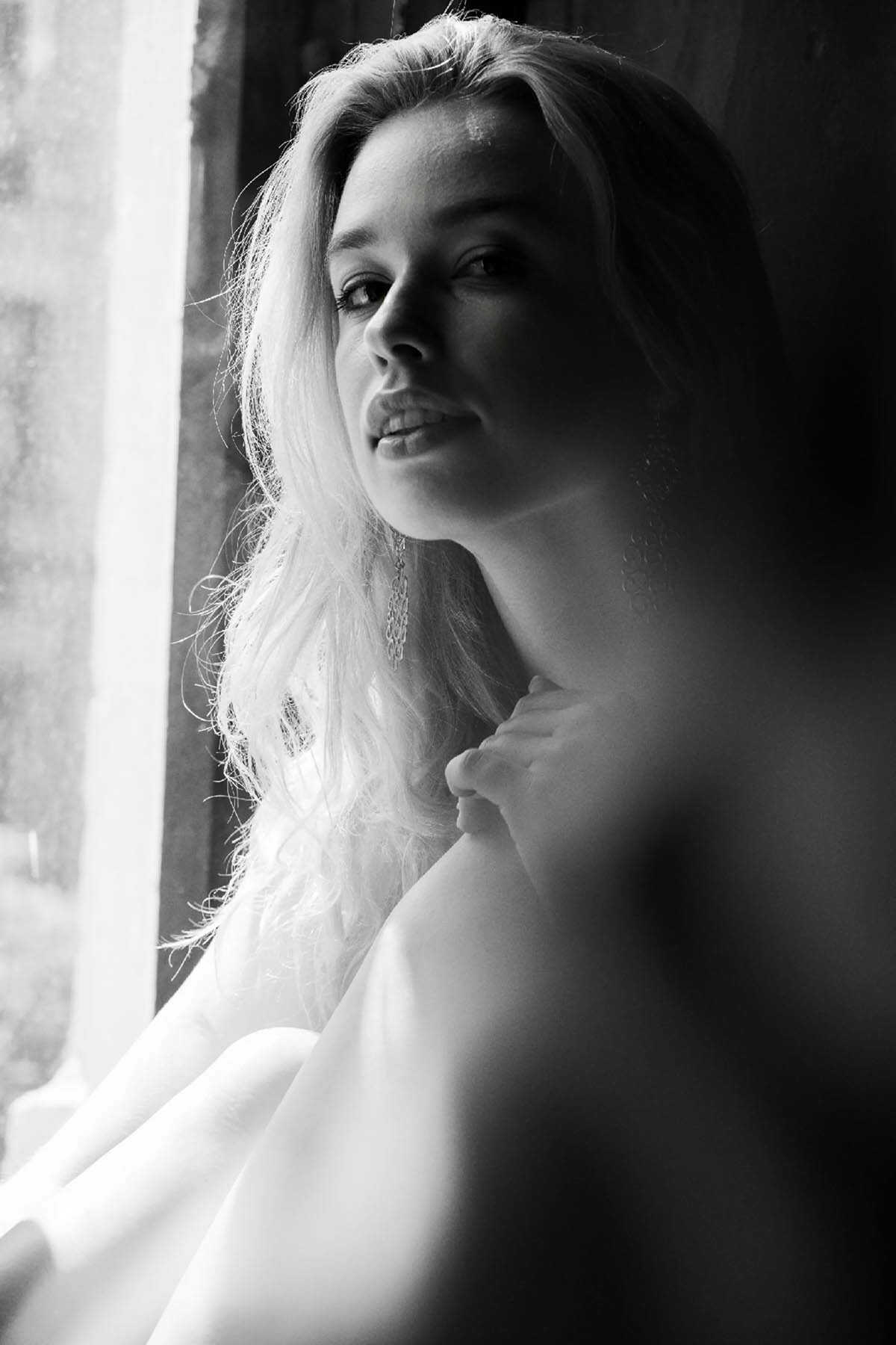 Γυμνές σέξι φωτογραφίες της Alina Budniak