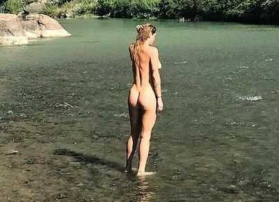 Η Ke$ha γυμνή σε σέξι φωτογραφίες