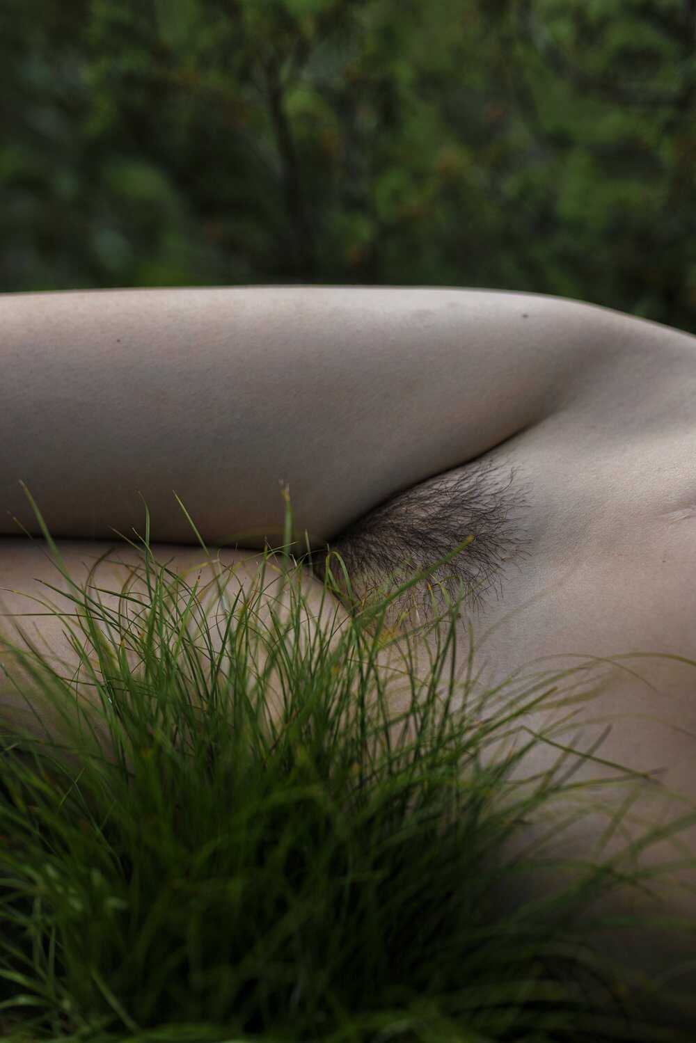 Γυμνές φωτογραφίες στο δάσος με την Anastasia Mihaylova