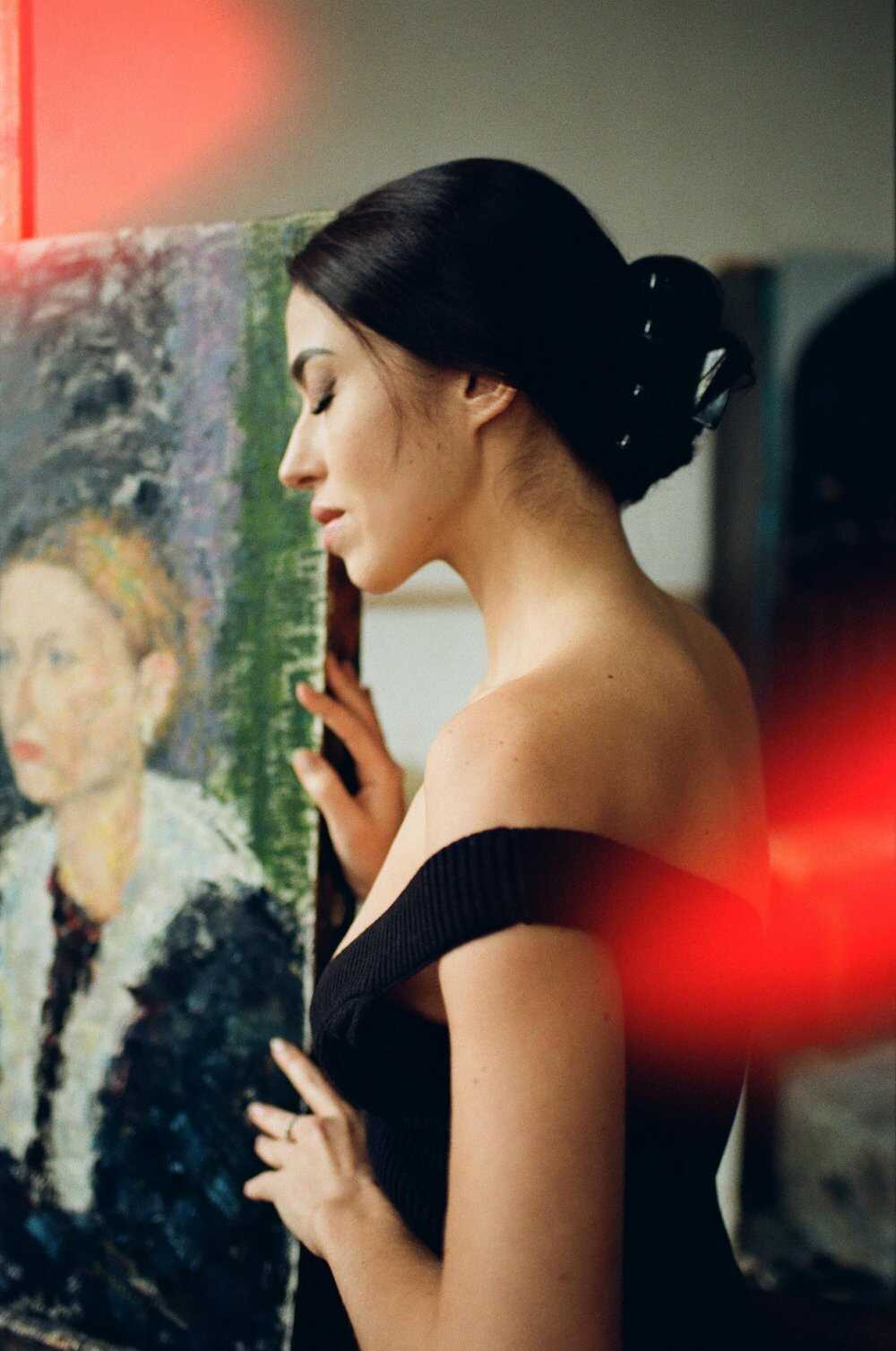 Η μουνάρα μοντέλο Diana Mendelson γυμνή