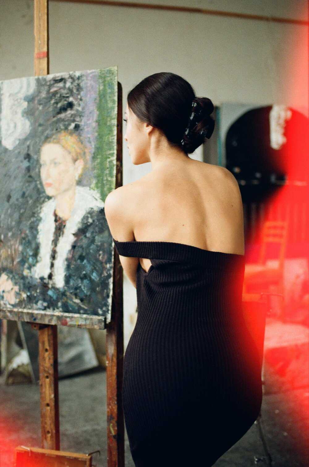 Η μουνάρα μοντέλο Diana Mendelson γυμνή