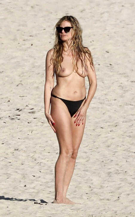 Topless φωτογραφίες της Heidi Klum στην παραλία