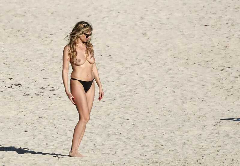 Topless φωτογραφίες της Heidi Klum στην παραλία