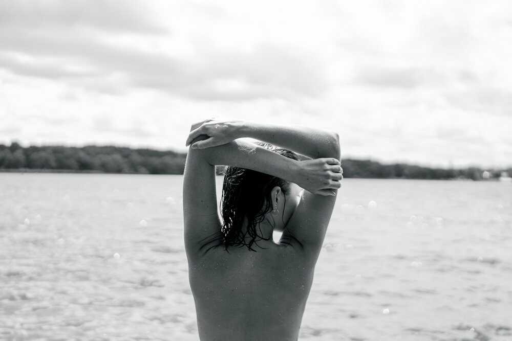 Γυμνές φωτογραφίες της ηθοποιού Gemma Champness