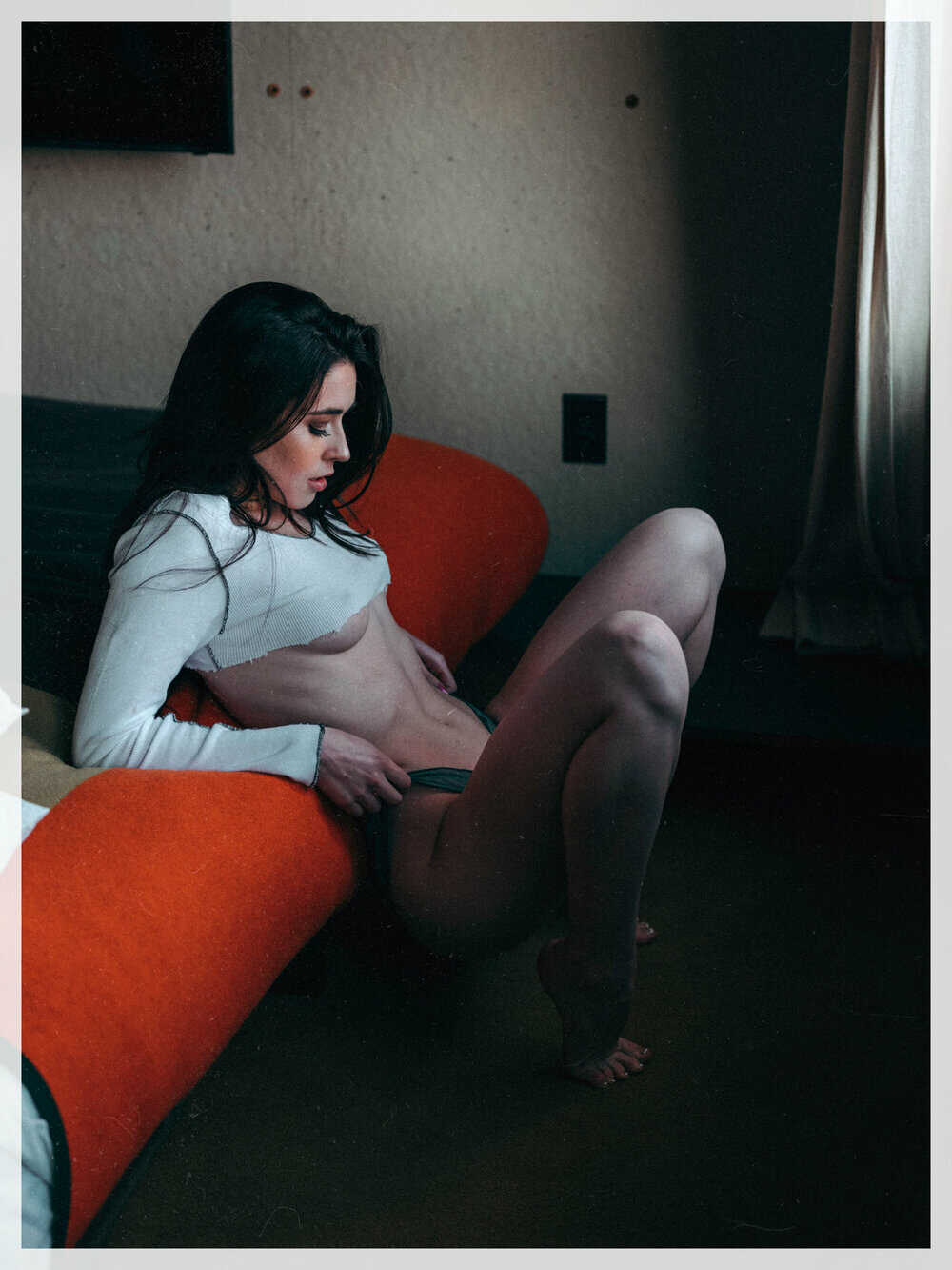 Η μουνάρα μοντέλο Audrey Bradford σε αισθησιακές φωτογραφίες