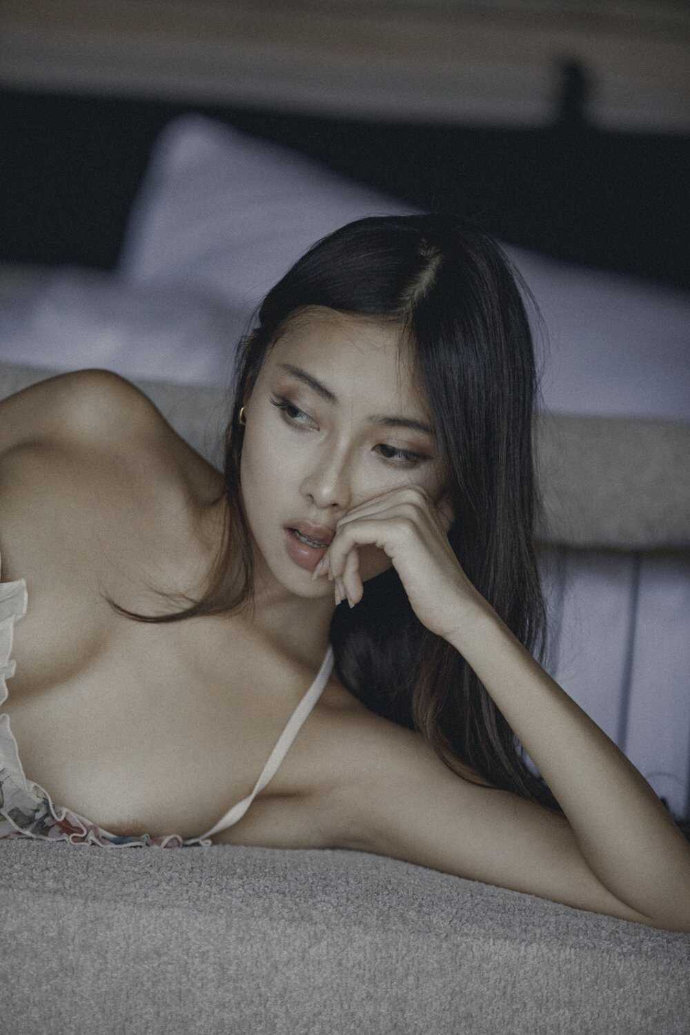 Η μουνάρα μοντέλο Jessica Alexandra σε σέξι φωτογράφηση